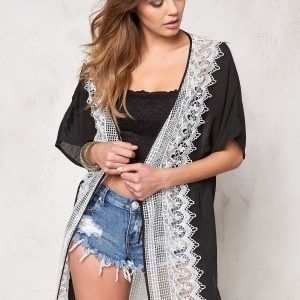 77thFLEA Kansas City kimono Black w. white lace