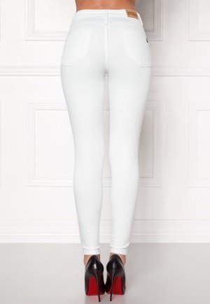 min teenagere forbrug 77thFLEA Miranda Push-up jeans White - Vaatekauppa24.fi