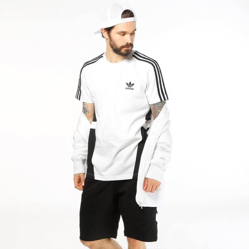 Adidas Black Printed -t-paita