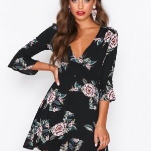 Ax Paris Frill Detail Sleeve Skater Dress Juhlamekko Black Print