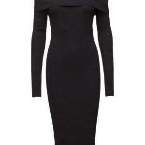 By Malene Birger Hoppes neulemekko