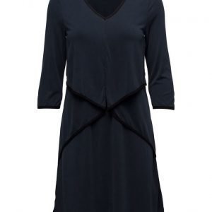 Cream Vilian Dress mekko