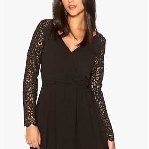 Dry Lake Arille Short Lace Dress Black