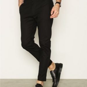 Elvine Cropson Comfort Twill Chinot Black