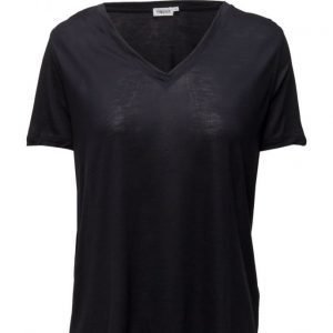 Filippa K V-Neck Swing Top