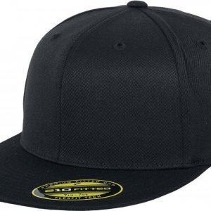 Flexfit Premium Fitted Cap Lippis