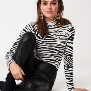 Gina Tricot Dora Poolopusero Lagre Zebra B / W