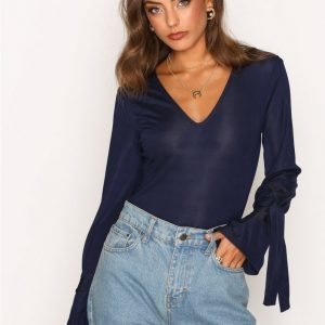 Glamorous Knot Sleeve Top Body Navy