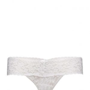 Hanky Panky Low Rise Thong Signature Lace stringit