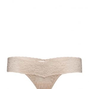 Hanky Panky Low Rise Thong Signature Lace stringit