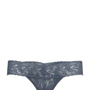 Hanky Panky Low Rise Thong Signature Lace stringit