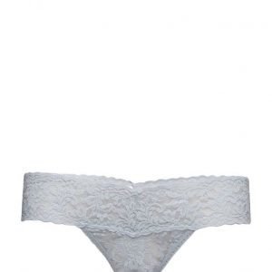 Hanky Panky Low Rise Thong Signature Lace stringit