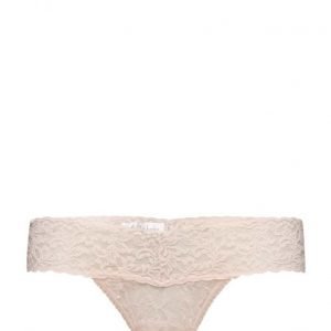 Hanky Panky Low Rise Thong Signature Lace stringit