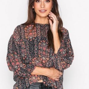 Hunkydory Floral Pleat Blouse Arkipaita Floral