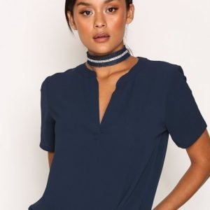 Jacqueline De Yong Jdymy S / S Placket Top Wvn T-Paita Tummansininen