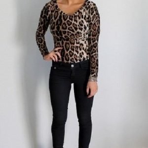 Leopaita