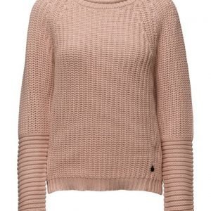 Maison Scotch Basic Pull With Shaped Sleeves. neulepusero