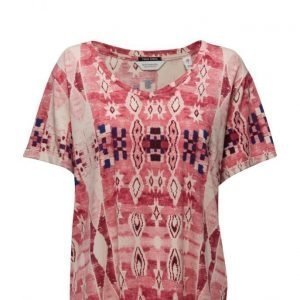 Maison Scotch Loose Fit Tee With Various Allover Prints.