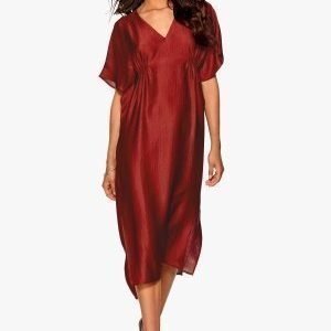 Make Way Imogen Dress Red