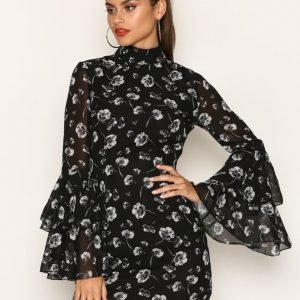 Missguided Frill Long Sleeve Mini Dress Pitkähihainen Mekko Black