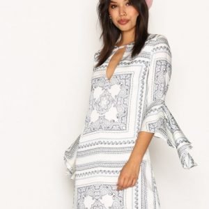 Missguided Frill Sleeve Bar Detail Dress Loose Fit Mekko White