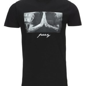 Mister Tee 'Pray' T-paita