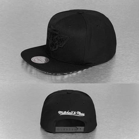 Mitchell & Ness Snapback Lippis Musta