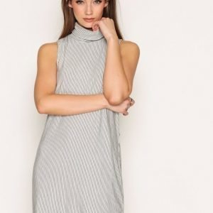 Moss Copenhagen Wini Visa Dress Loose Fit Mekko White / Black