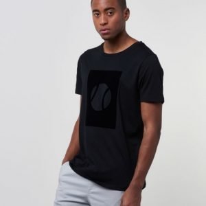 Mouli Quentin Tee Black