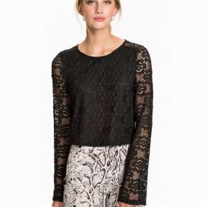 NLY Trend Bell Sleeve Lace Top