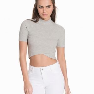 NLY Trend Cropped Wrap Top