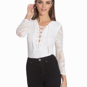 NLY Trend Paisley Lace Body Vit