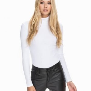 NLY Trend Sharp Turtle Neck Top White