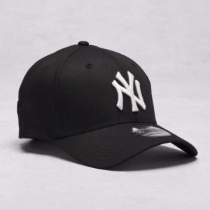 New Era Classic 39Thirty NY Yankees Black/White