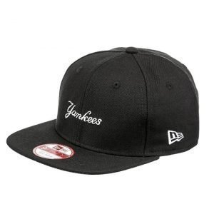 New Era lippis