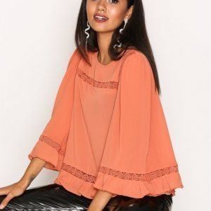 New Look Lace Trim Bell Sleeve Top Juhlapaita Apricot