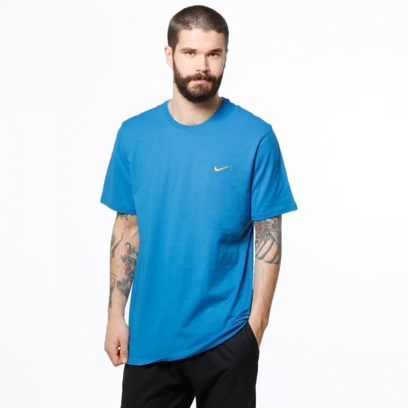 Nike Embroidered Swoosh -t-paita