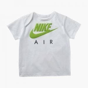 Nike Graphic Tee