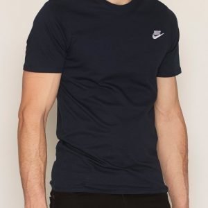 Nike Sportswear Tee Club Embroided T-Shirt T-paita Dark Obsidian