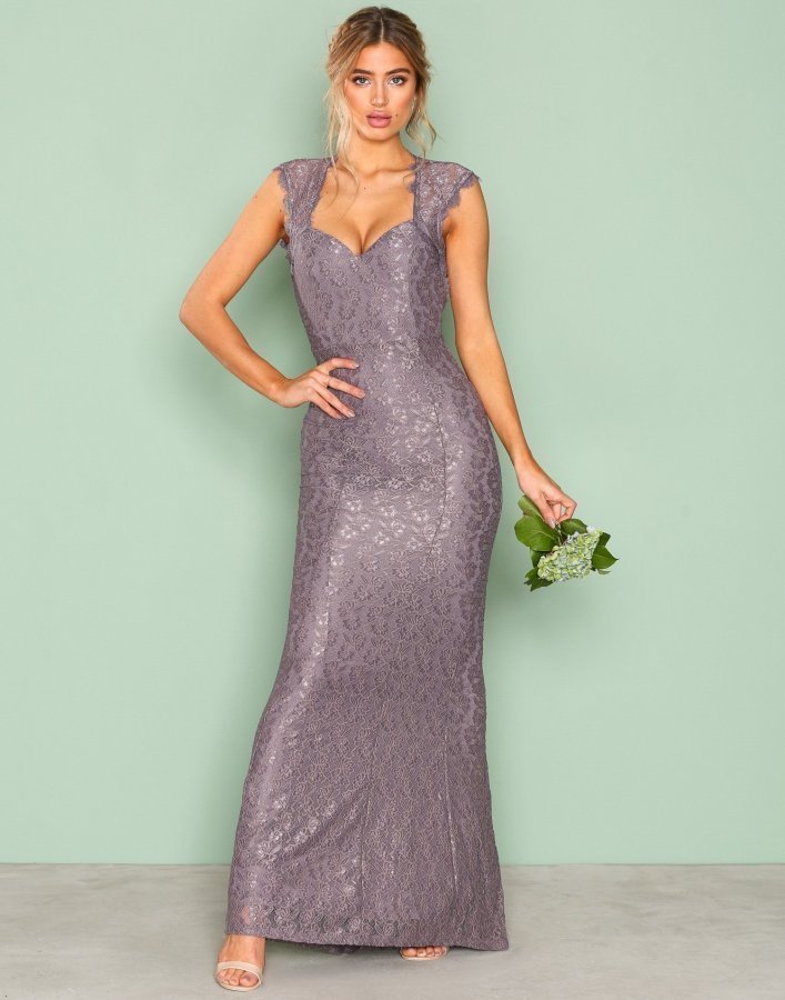 mermaid lace gown nelly