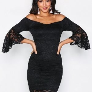 Nly One Off Shoulder Lace Dress Kotelomekko Musta