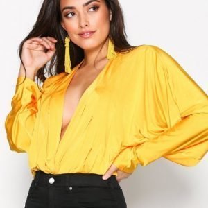 Nly One Oversize Plunge Body Mustard