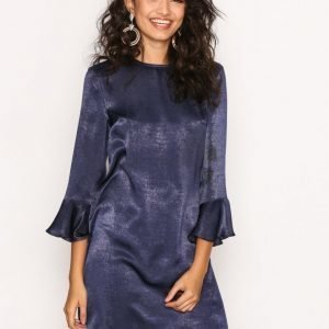 Nly Trend All About The Sleeve Dress Loose Fit Mekko Tummansininen