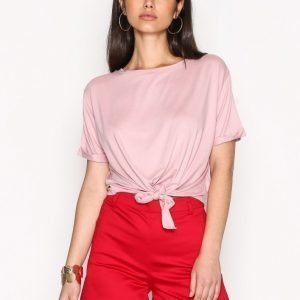 Nly Trend Casual Day Shorts Shortsit Punainen