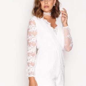 Nly Trend Dreamy Lace Playsuit Valkoinen