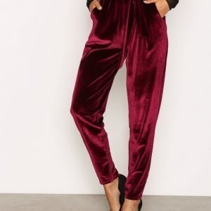 Nly Trend Dressed Velvet Pants Housut Burgundy