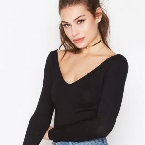 Nly Trend Flirty Shoulder Top Pitkähihainen Paita Musta