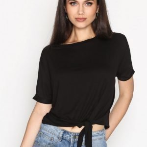 Nly Trend Front Knot Tee T-Paita Musta