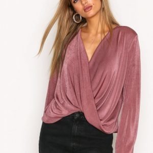 Nly Trend Glam Wide Wrap Top Pitkähihainen Paita Dark Rose