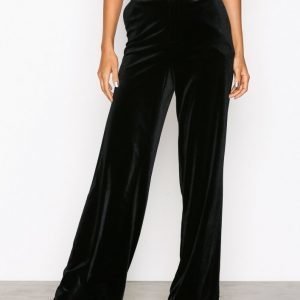 Nly Trend Have It All Velvet Pants Housut Musta